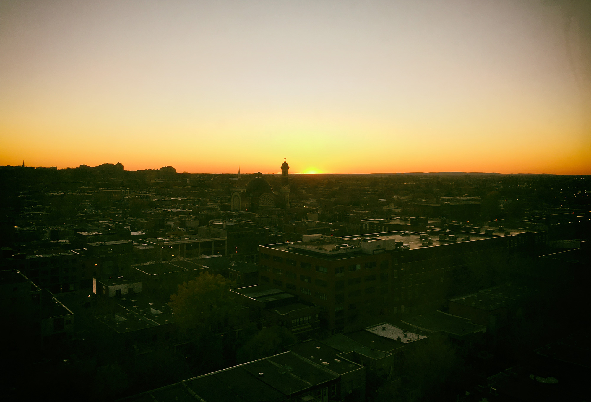 Sunset over Mile-End