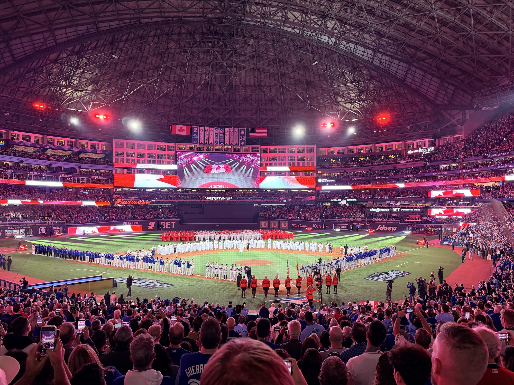 2025 World Series, Game One